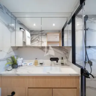 BLUESTONE - MASTER ENSUITE