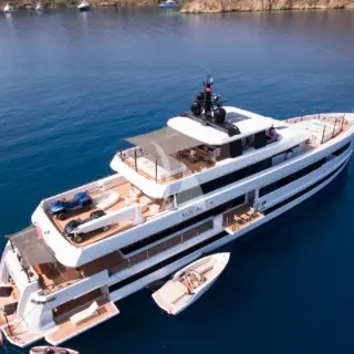 AQUARIUS - Aerial view of decks