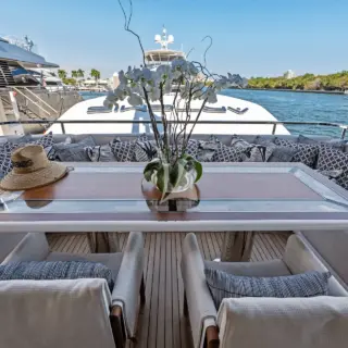 ARTEMIS - Aft Deck Seating