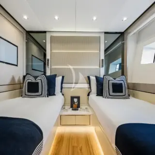 ARTEMIS - Convertible Twin/ double stateroom #1