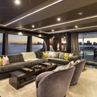 NEXUS - Top deck sky lounge