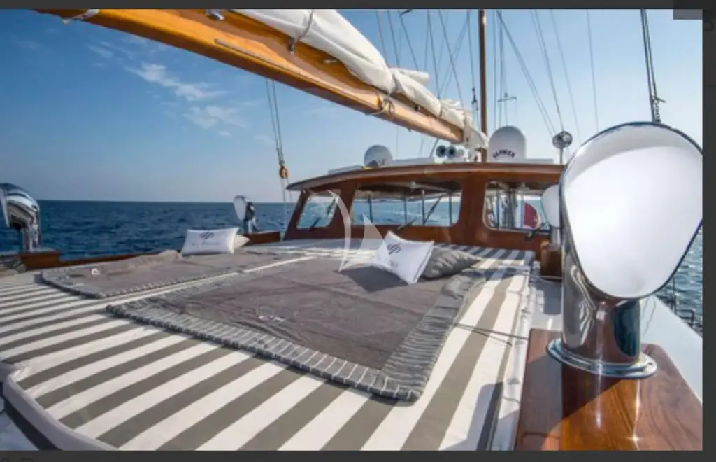 SEA PRINCE - Forward Sun Lounge