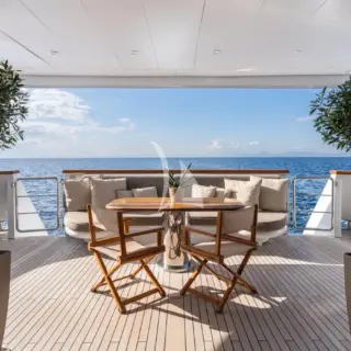 LADY G II - Main deck Aft