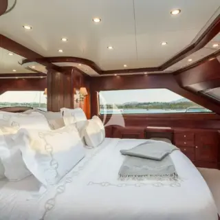 ENDLESS SUMMER - Master Cabin 