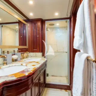 ENDLESS SUMMER - VIP Cabin Ensuite