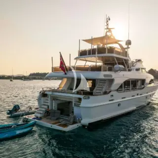 ENDLESS SUMMER - Toys and Swim Platform 