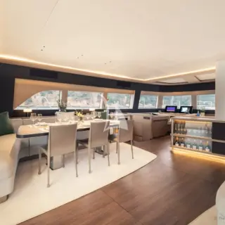 REVA NUI - Spacious salon