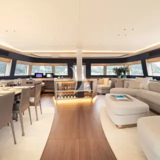 REVA NUI - Spacious salon