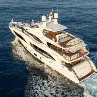 TRAMONTO - Profile aft