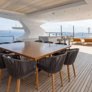 TRAMONTO - Top deck seating