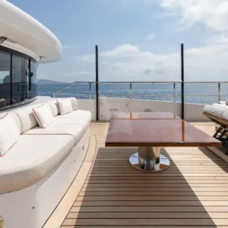 TRAMONTO - Fore deck seating