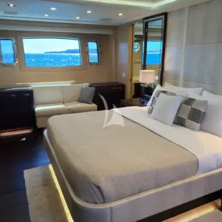 DES AMIS C - Master Cabin