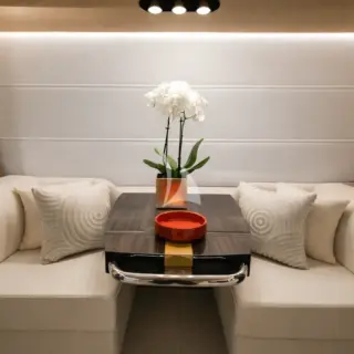 LUCE - Owner suite sofa