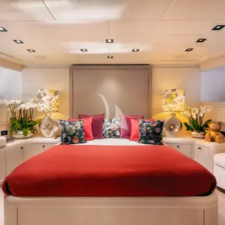 MRS GREY - VIP Cabin