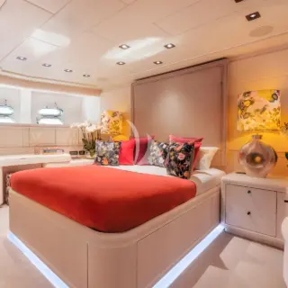 MRS GREY - VIP Cabin