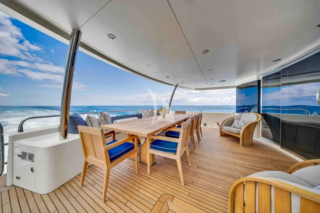 NATURAL 9 - Main Deck Aft Dining