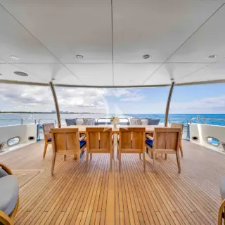NATURAL 9 - Main Deck Aft