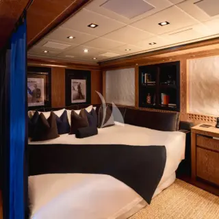 ROYALE X - Cinema/Media room as cabin 