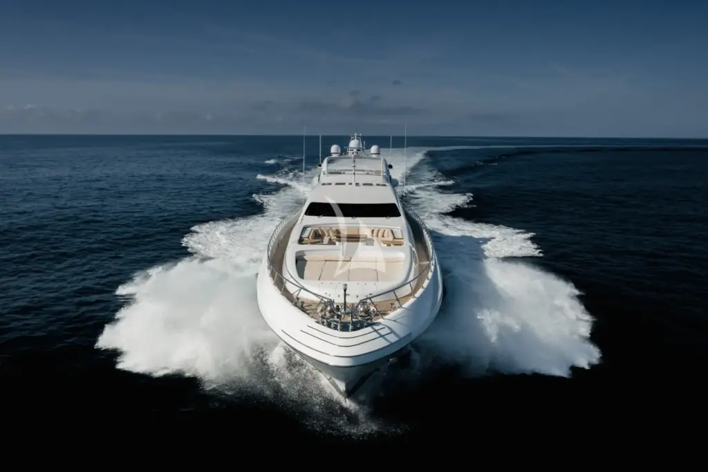 ROYALE X - fwd cruising 