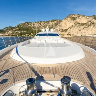 BLUE AZUR - fwd deck
