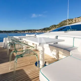 BLUE AZUR - fwd deck seating 3