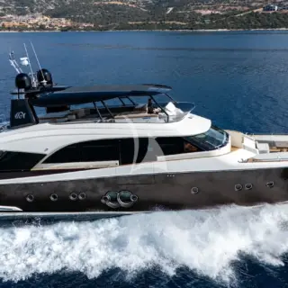 BELLA LUNA - Profile underway
