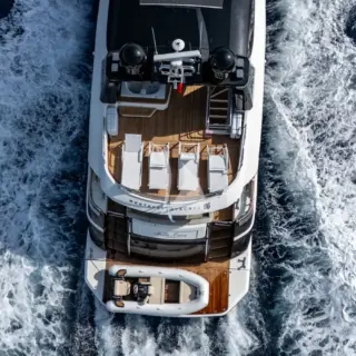 BELLA LUNA - Aft decks