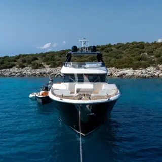BELLA LUNA - Bow view