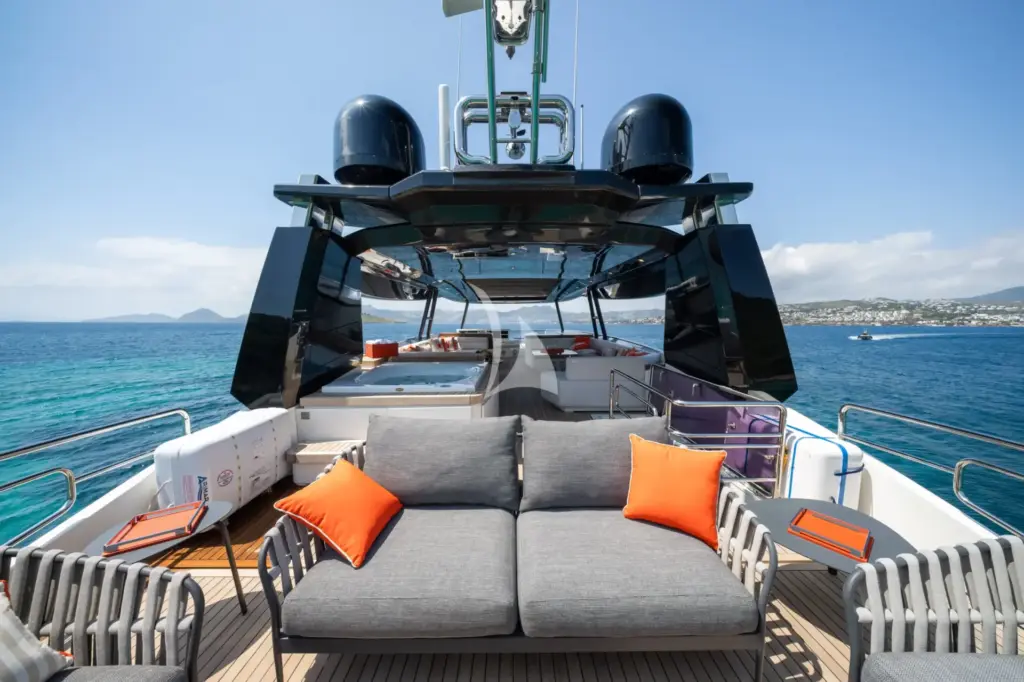 BELLA LUNA - Sundeck aft
