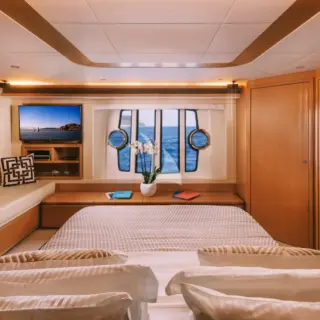 MAYBE NOT - master cabin