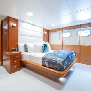 OCTOPUS - Guest Stateroom (Queen)