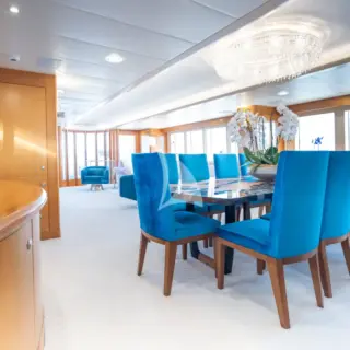 OCTOPUS - Main Deck Dining