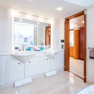 OCTOPUS - Master Bathroom
