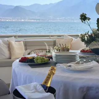 ZIACANAIA - Main deck al fresco dining area