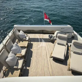 ZIACANAIA - Upper deck sunbathing area