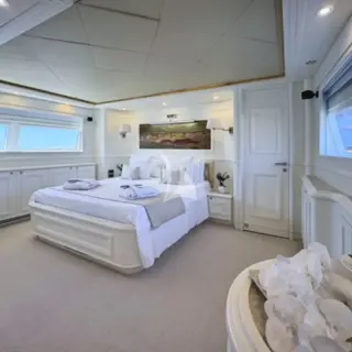 ZIACANAIA - Main Deck Master Cabin