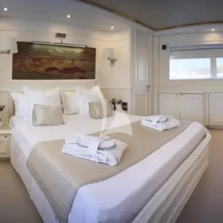 ZIACANAIA - Main Deck Master Cabin