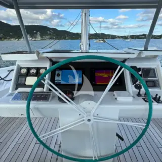 CHE - The helmstation on the flybridge.