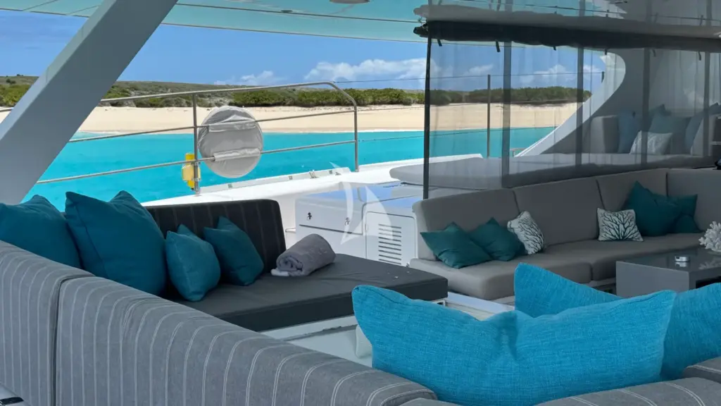 CHE - Lounge on the main deck which is shaded and sheltered.