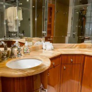 GAIL FORCE II - Primary King Stateroom En-Suite