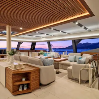 MAGIC MOMENTS 3 - Sistership Saloon