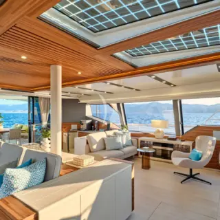 MAGIC MOMENTS 3 - Sistership Saloon