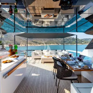 RAPH SEVEN II - Flybridge