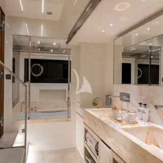 RAPH SEVEN II - Master ensuite