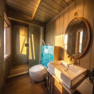 BHAVANA - Upper deck portside triple cabin en suite