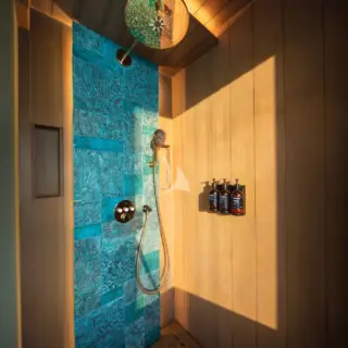 BHAVANA - Upper deck starboard double cabin en suite