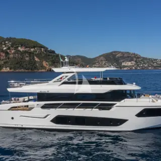 AZUR - Image 1