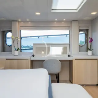 ROCCO - MAIN DECK MASTER CABIN