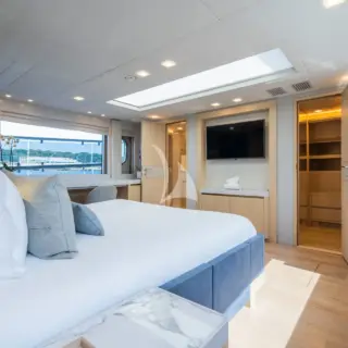 ROCCO - MAIN DECK MASTER CABIN