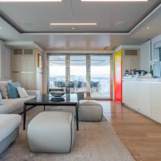 ROCCO - MAIN DECK SALON